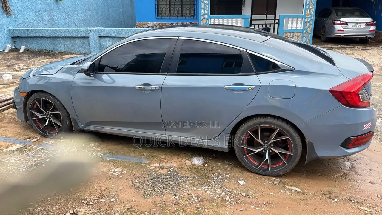 Honda Civic Touring 4dr Sedan (1.5L 4cyl) 2016 Gray