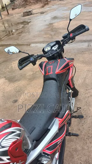 Royal Motorcycle 2025 Black