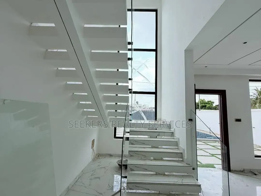4bdrm House in Seekers Realty, School Junction for sale
