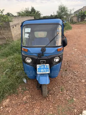 Bajaj RE 2024 Blue