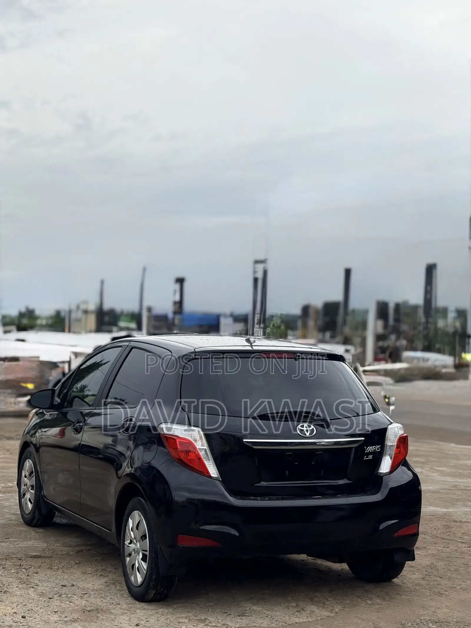 Toyota Yaris LE Hatchback 5dr 2012 Black