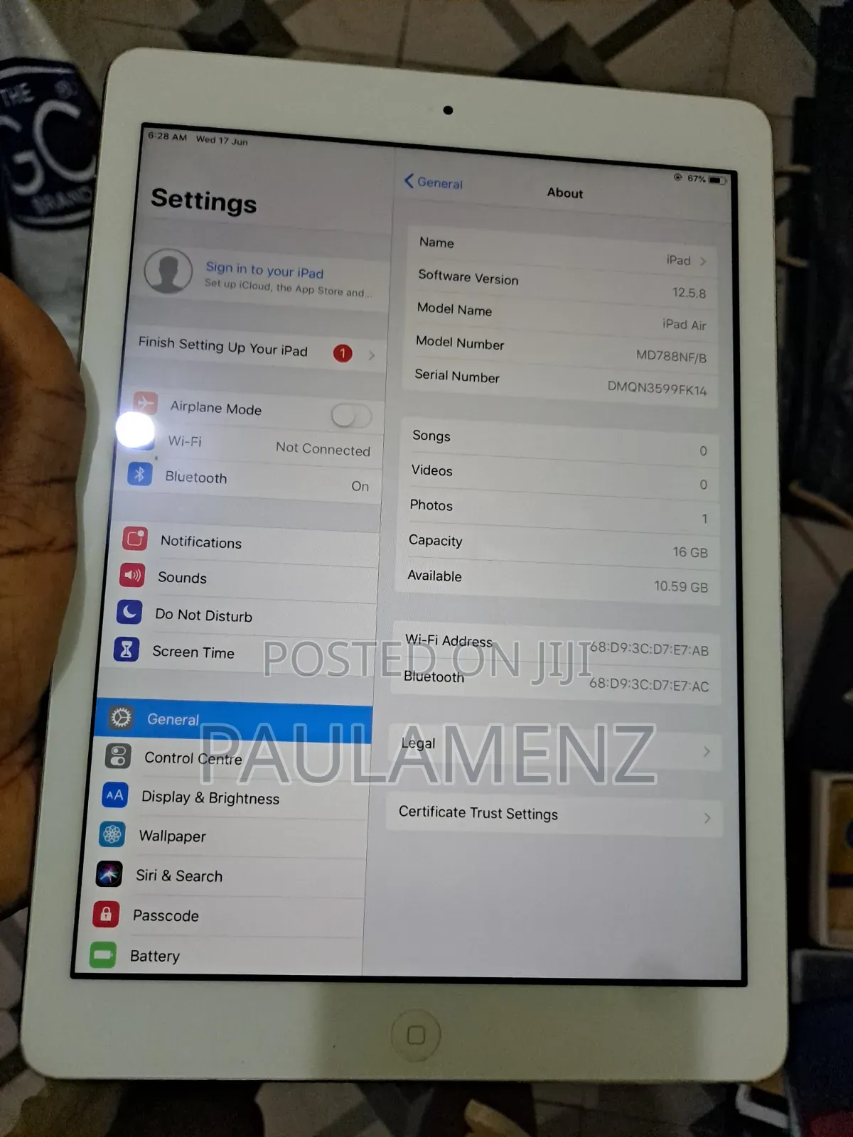 Apple iPad Air 16 GB Gray