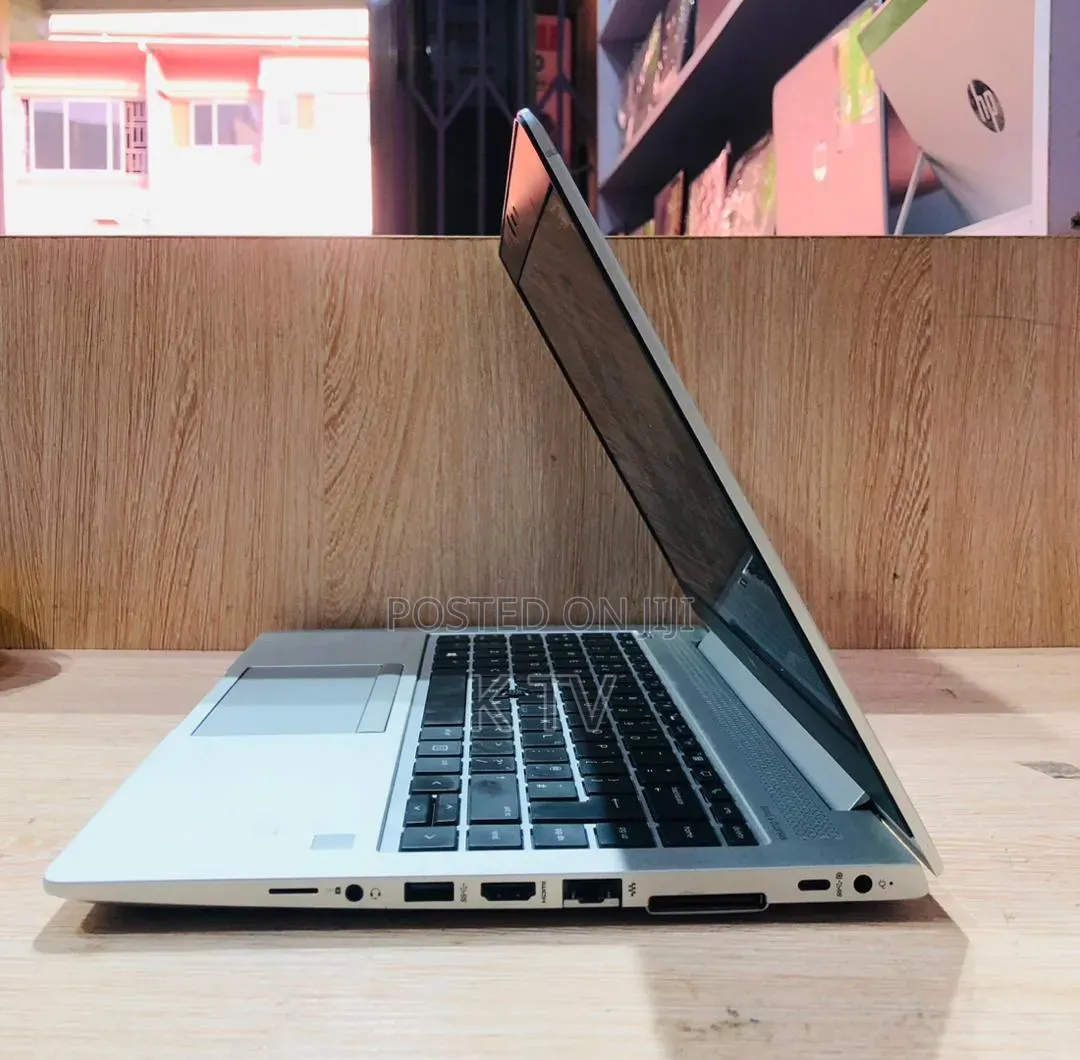 New Laptop HP EliteBook 745 G5 8GB AMD Ryzen 5 SSD 256GB