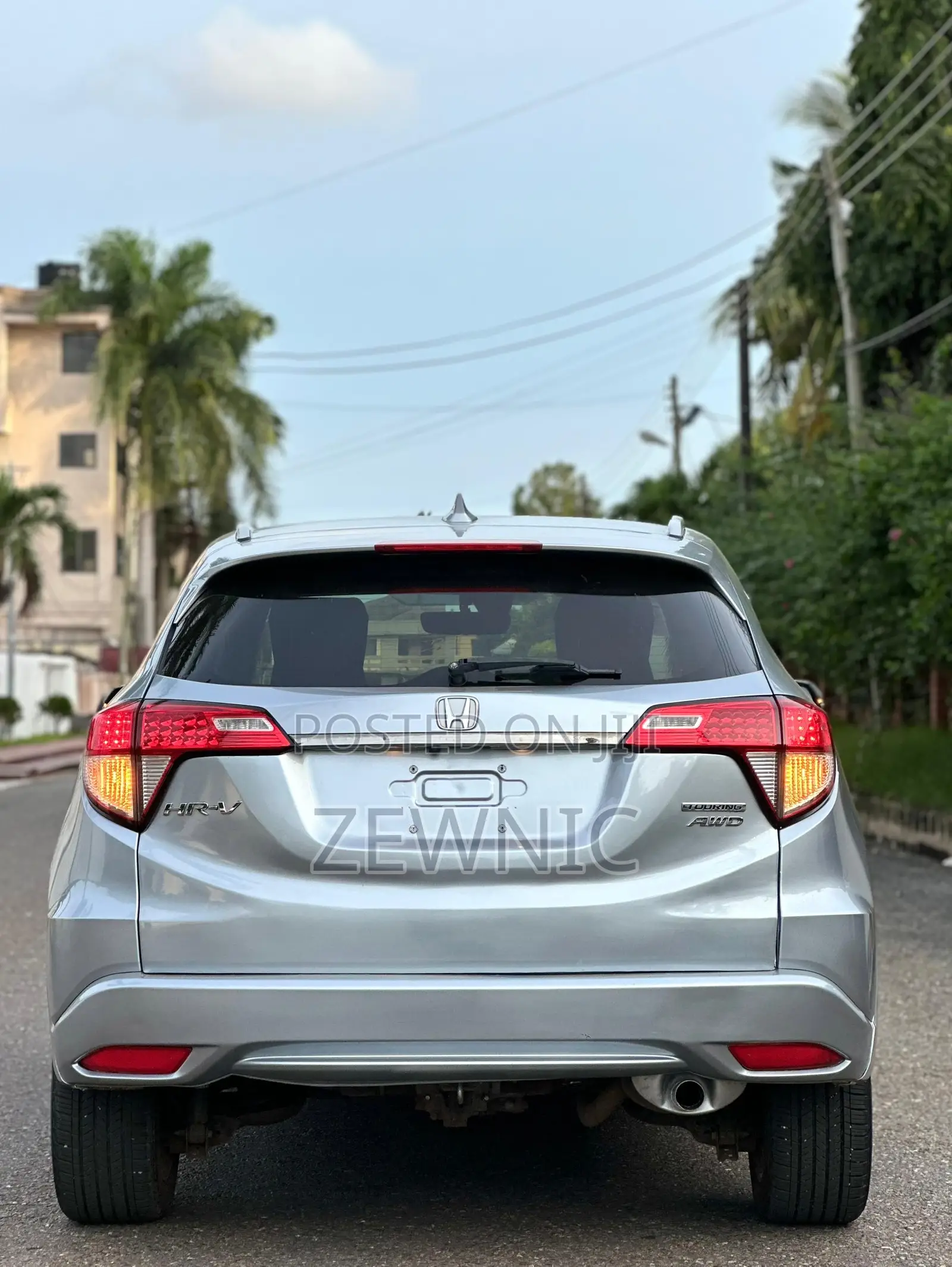 Honda HR-V Touring AWD 2019 Silver
