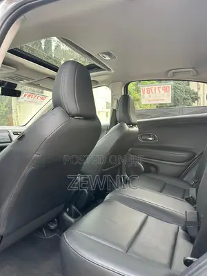 Honda HR-V Touring AWD 2019 Silver