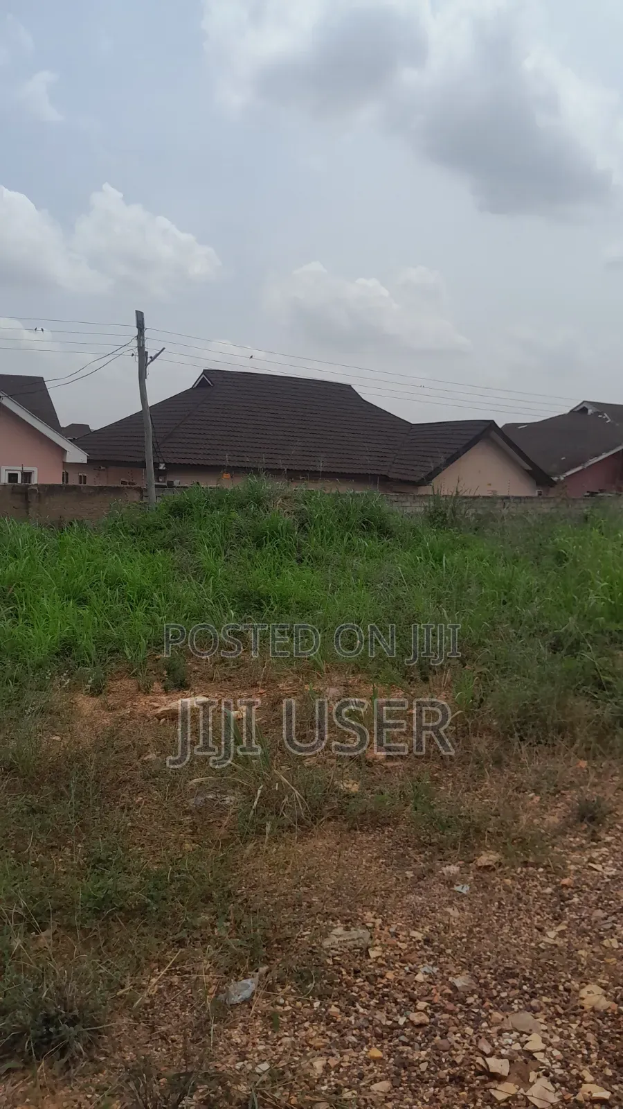 One Plot of Land for Sale in Amrahia