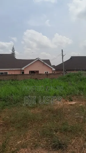 One Plot of Land for Sale in Amrahia