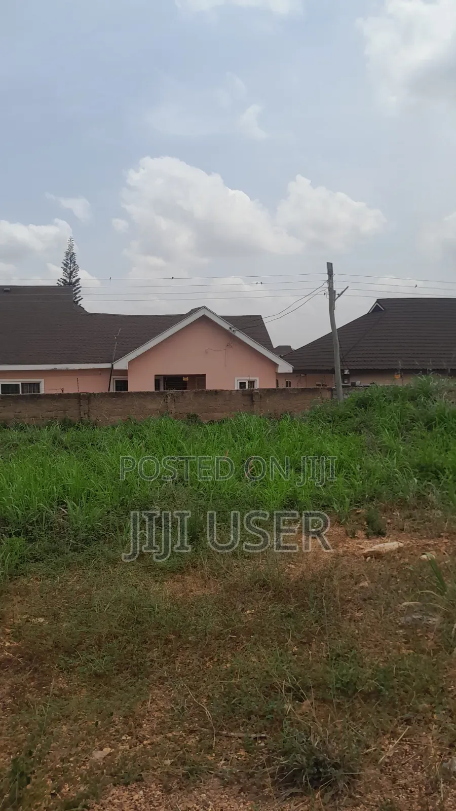 One Plot of Land for Sale in Amrahia