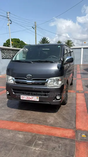 Toyota HiAce 2013 Grey