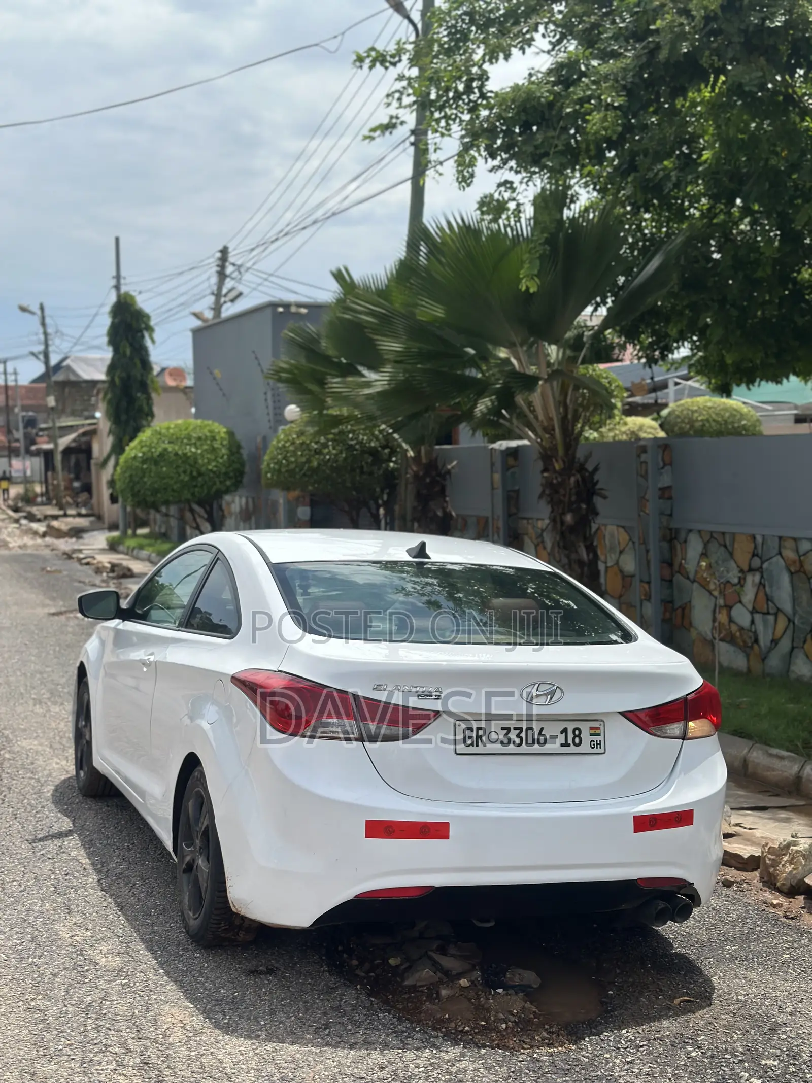 Hyundai Elantra 2013 White