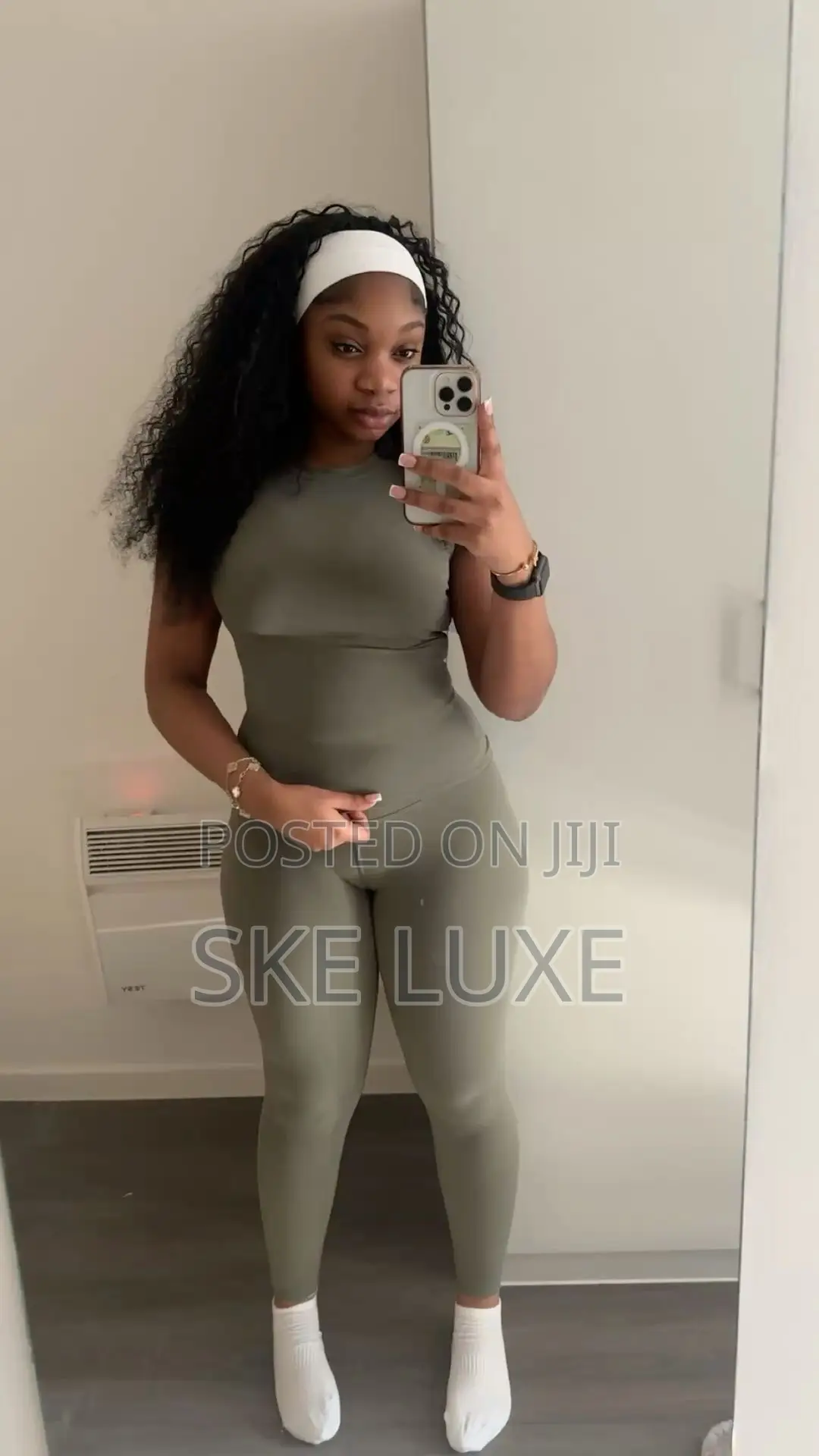 Women's Two-Piece Short-Sleeve Activewear Set