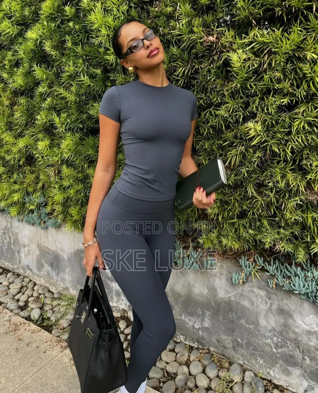 Women's Two-Piece Short-Sleeve Activewear Set