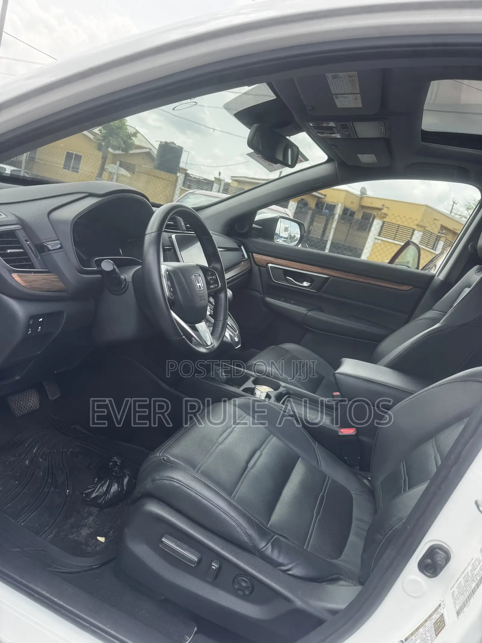 Honda CR-V Touring 4dr SUV AWD (1.5L 4cyl CVT) 2017 White