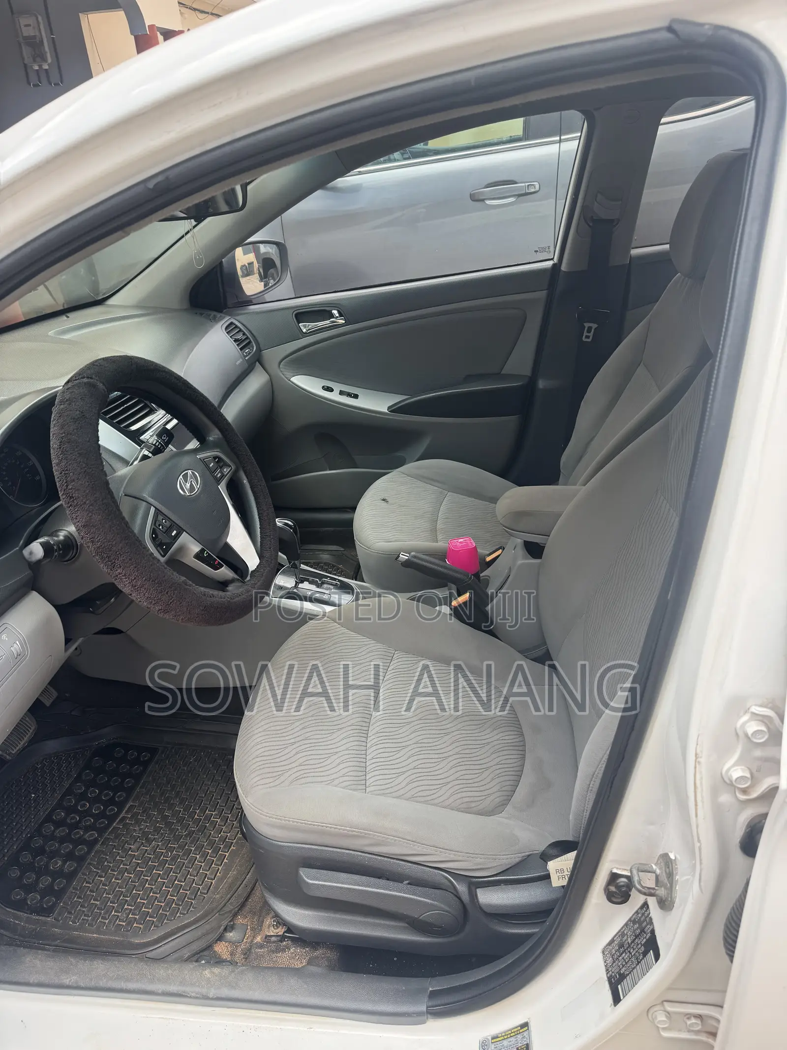 Hyundai Accent 2012 White
