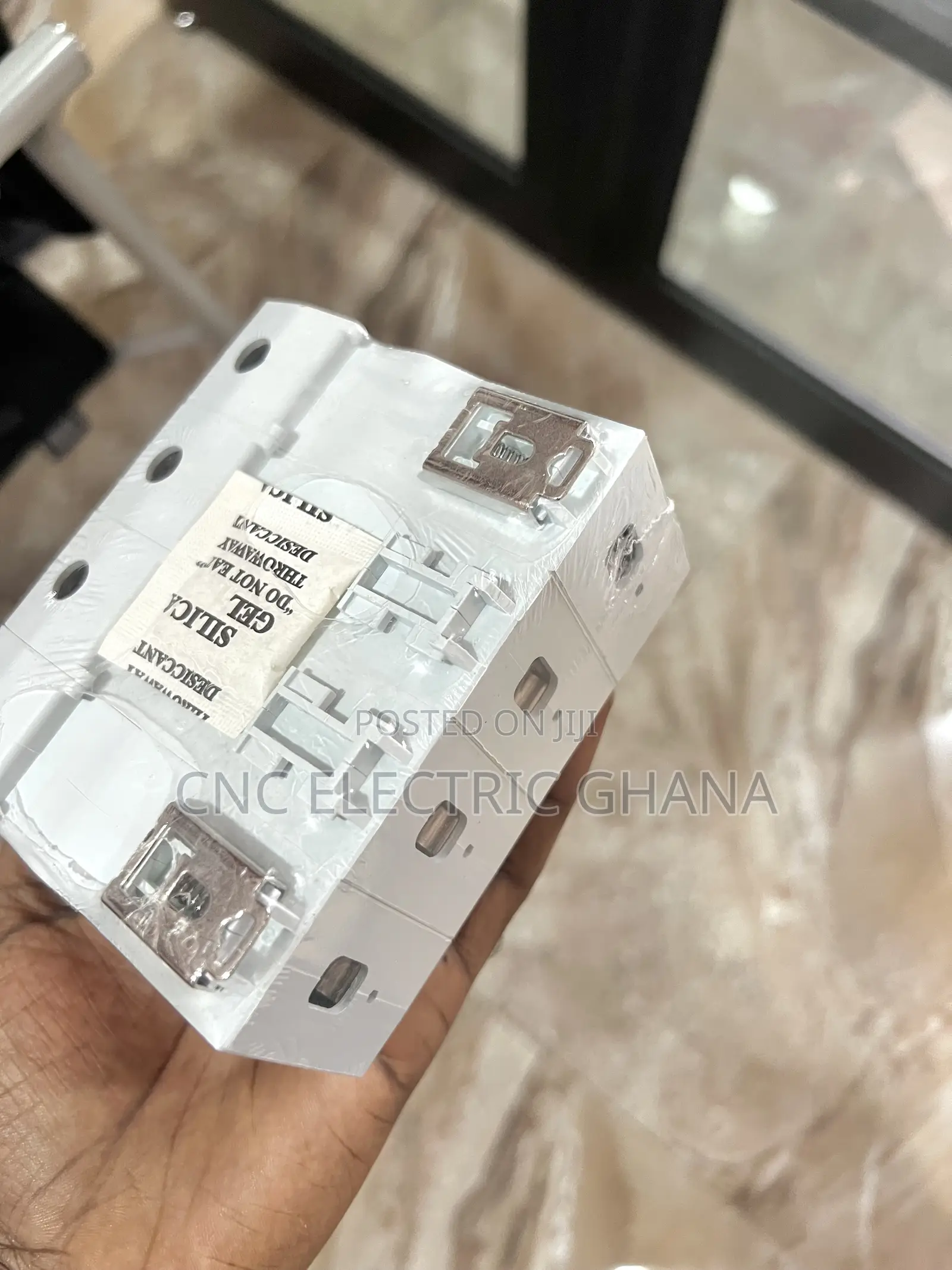 Surge Protective Devices 2p 3p 4p