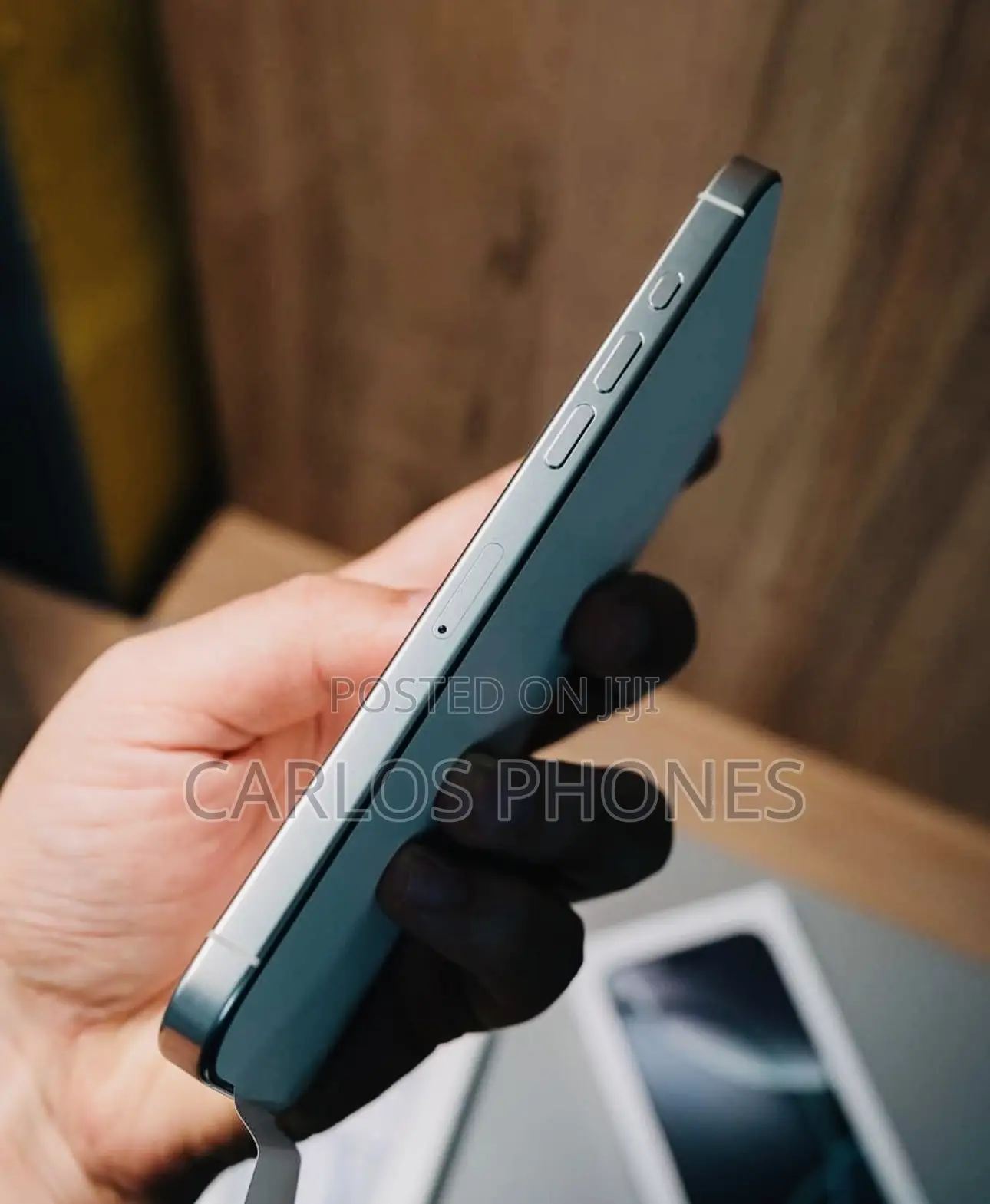New Apple iPhone 16 Pro Max 1 TB Silver