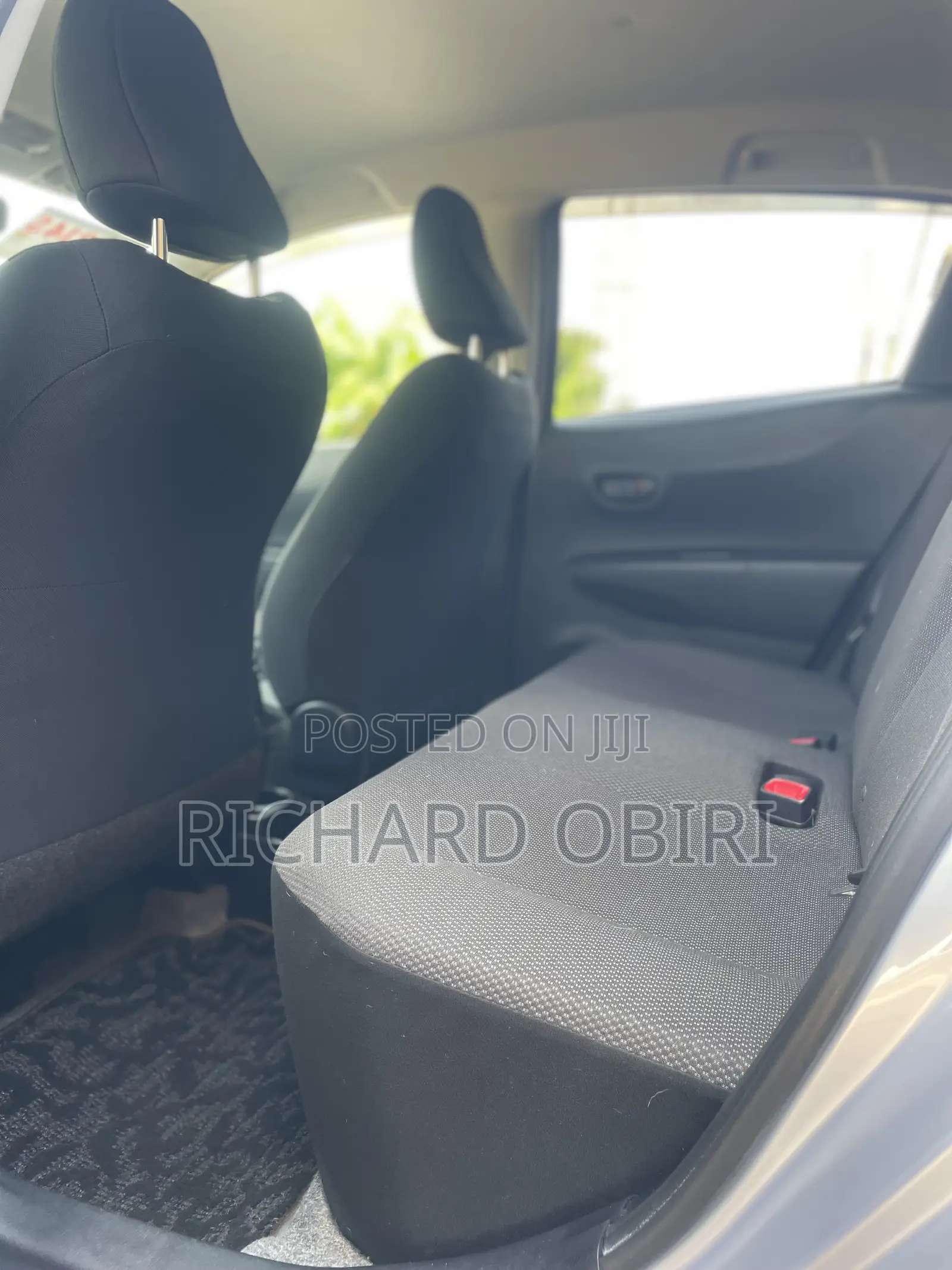 Toyota Vitz 1.3 AWD 5dr 2013 Silver
