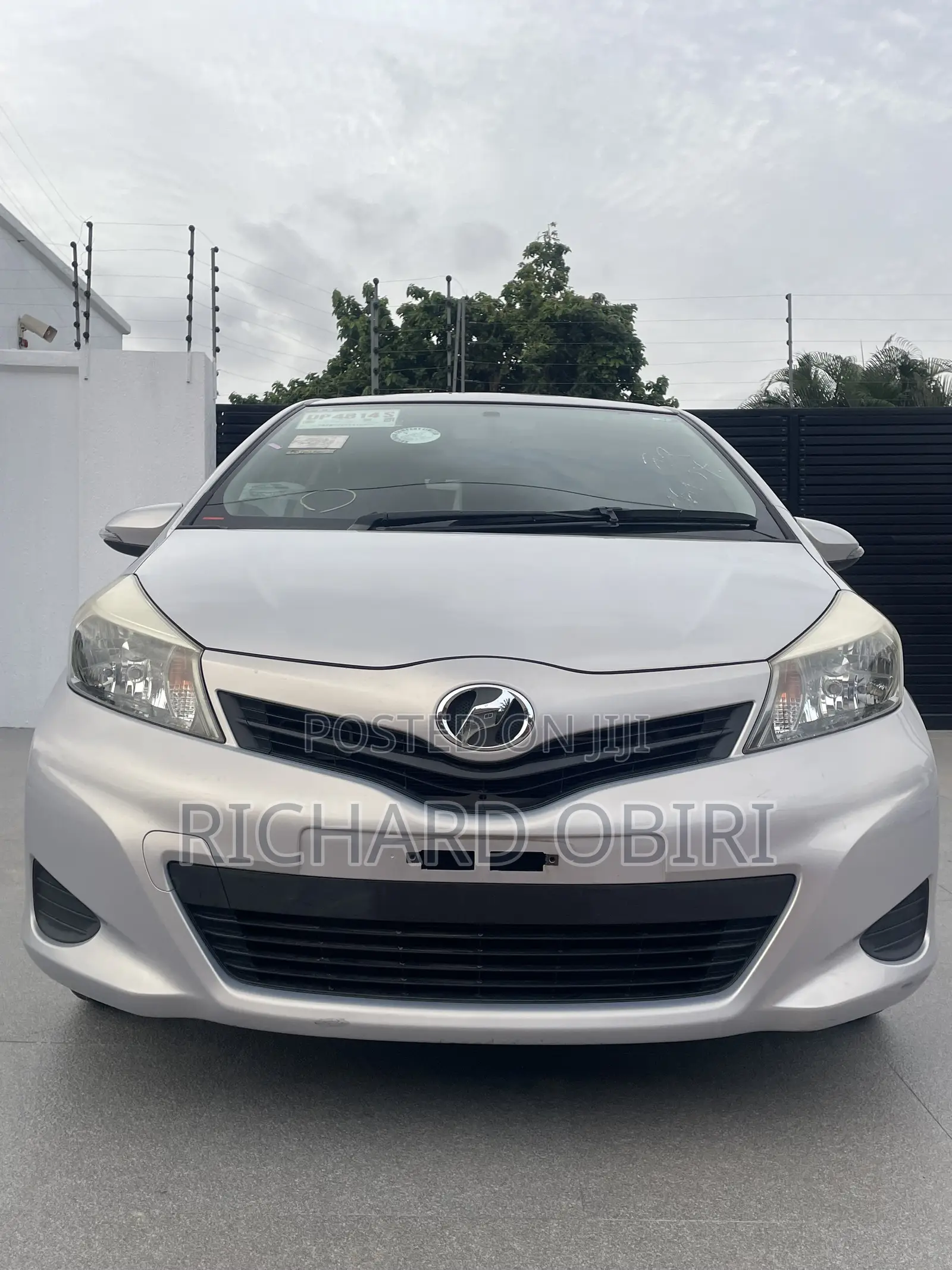 Toyota Vitz 1.3 AWD 5dr 2013 Silver