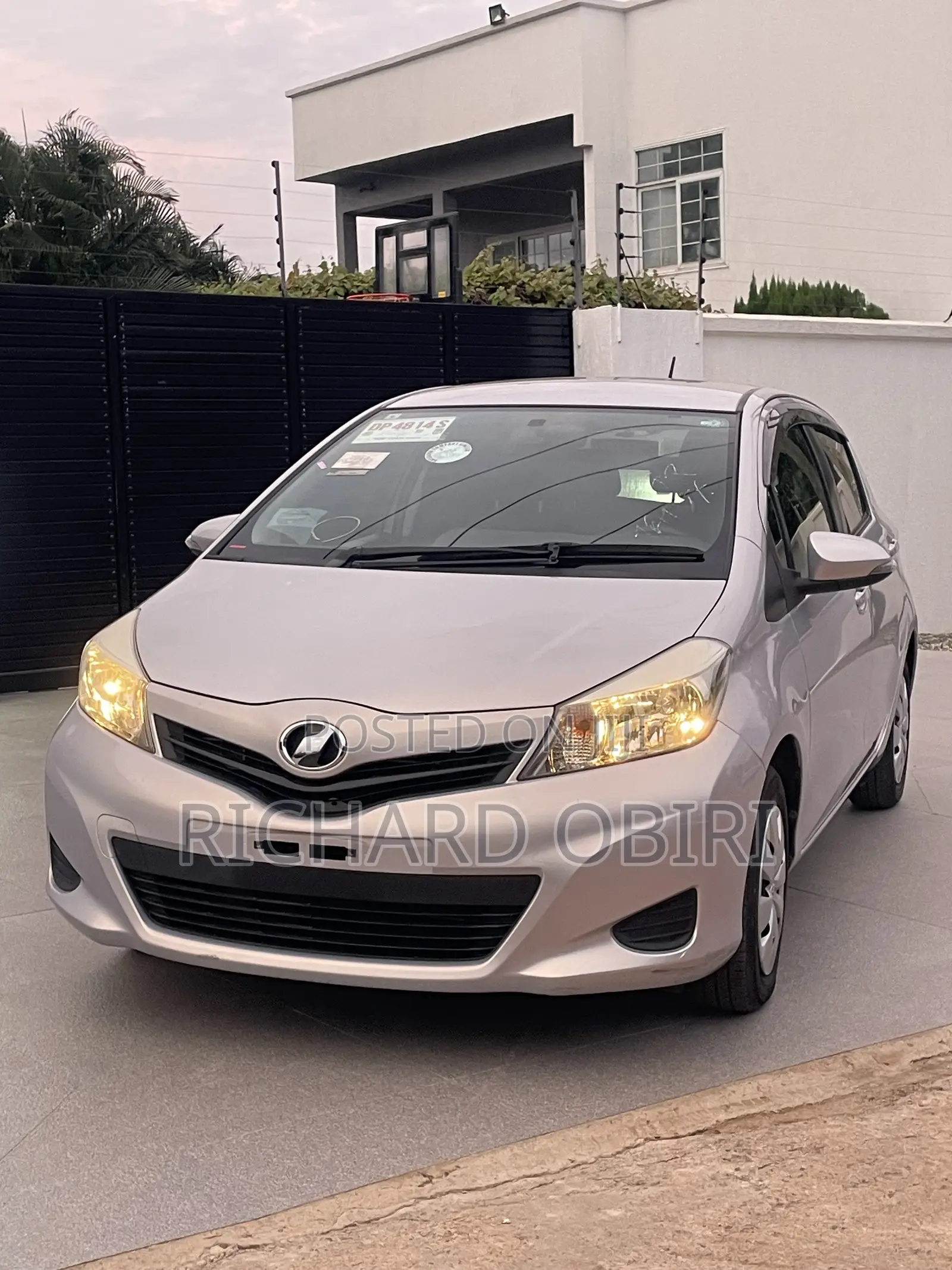 Toyota Vitz 1.3 AWD 5dr 2013 Silver
