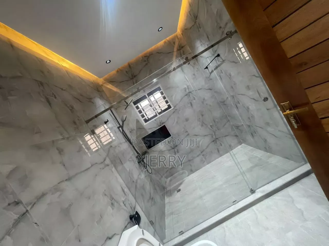 3bdrm House in Oyarifa Mall Area for sale