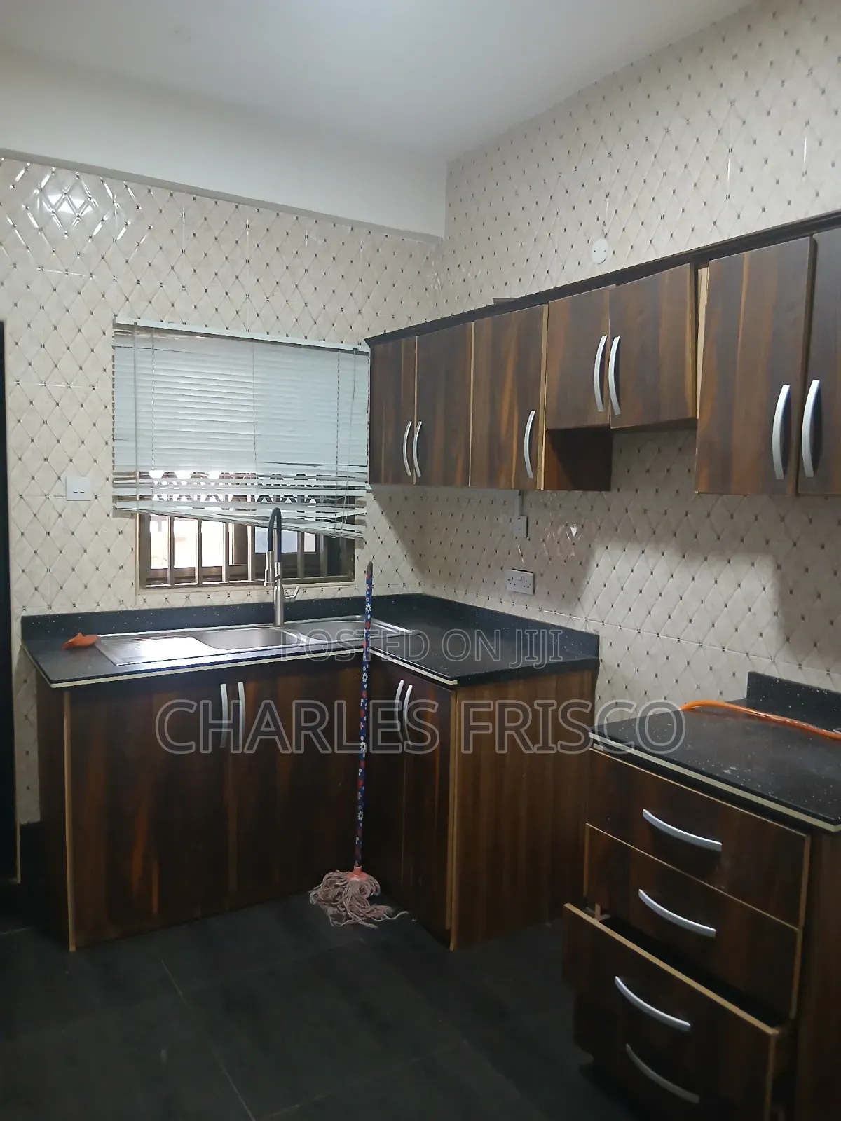 1bdrm Apartment in Ogbojo Junction, American House for rent