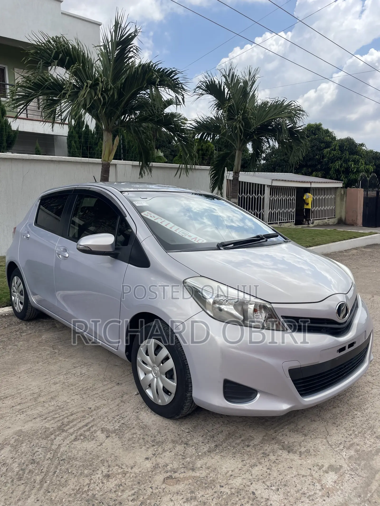Toyota Vitz 1.3 AWD 5dr 2013 Silver