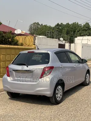 Toyota Vitz 1.3 AWD 5dr 2013 Silver