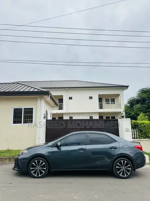 Toyota Corolla SE (1.8L 4cyl 6M) 2018 Gray