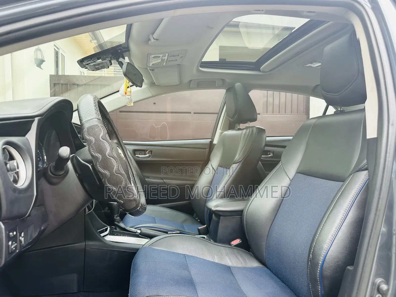 Toyota Corolla SE (1.8L 4cyl 6M) 2018 Gray