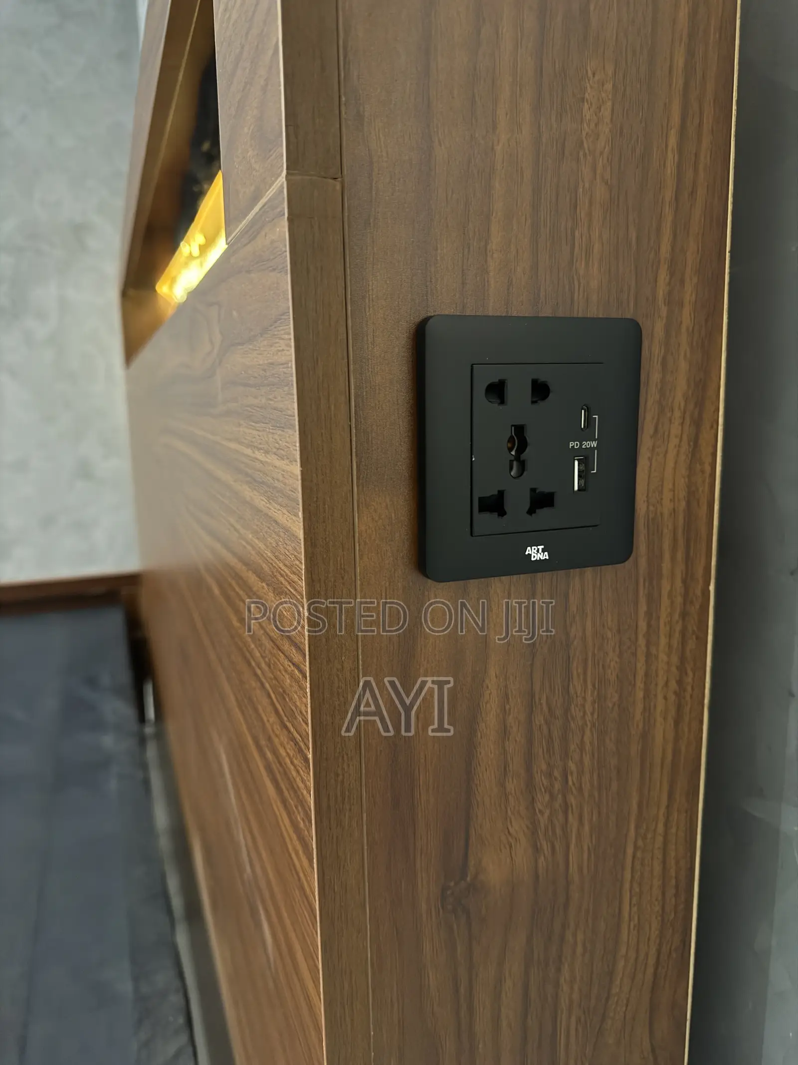 Niche Smart Bed