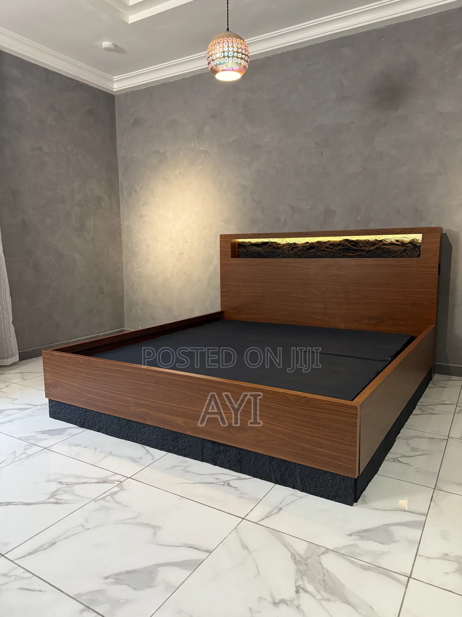 Niche Smart Bed