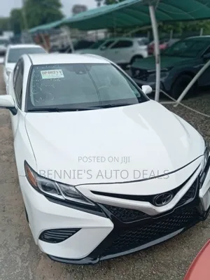 Toyota Camry 2020 White
