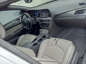 Hyundai Sonata SE 2016 Silver