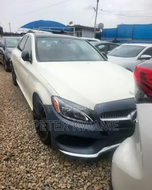 Mercedes-Benz C300 Luxury Sedan RWD (2.0L 4cyl 7A) 2016 White