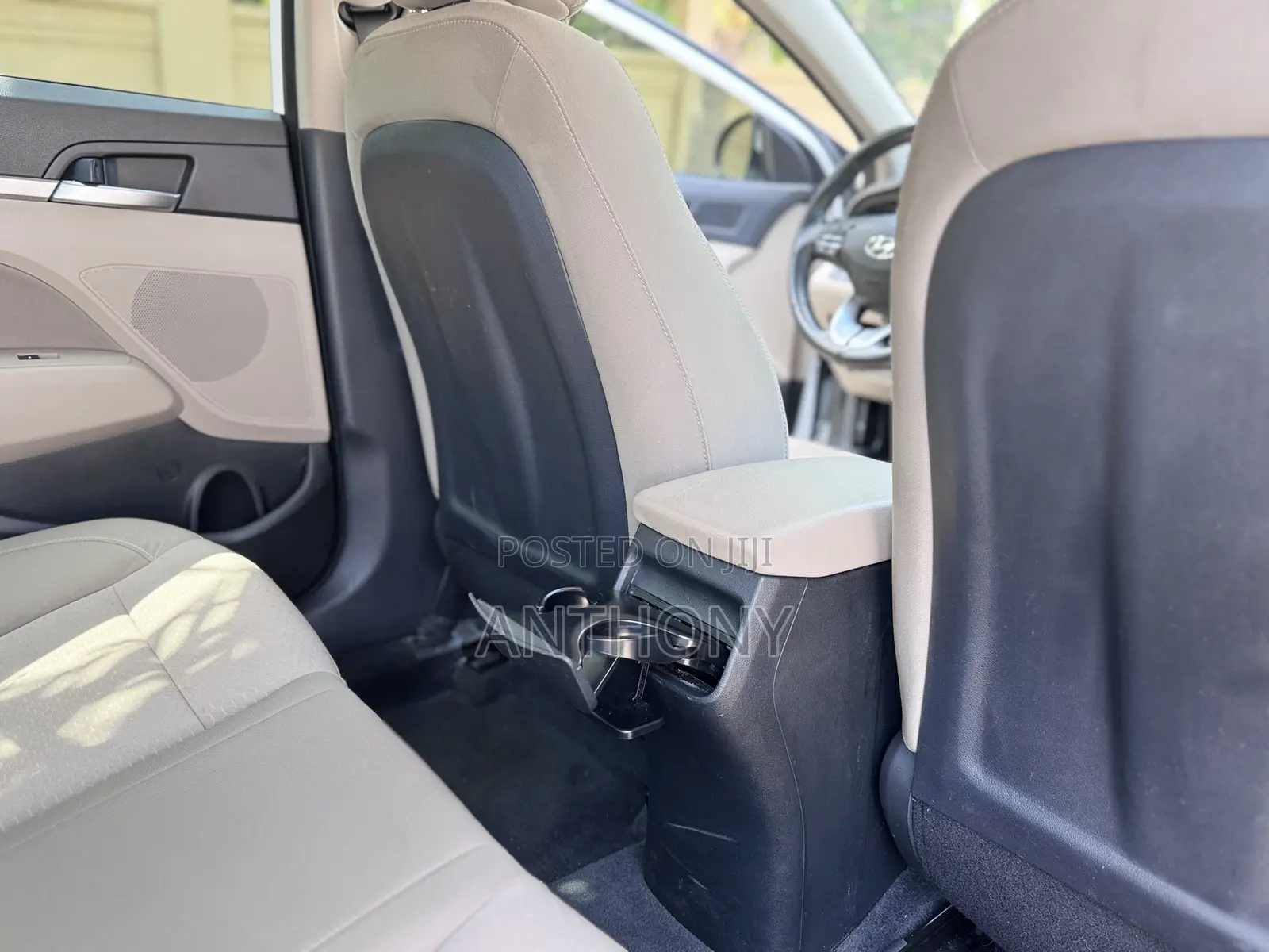 Hyundai Elantra 2019 White