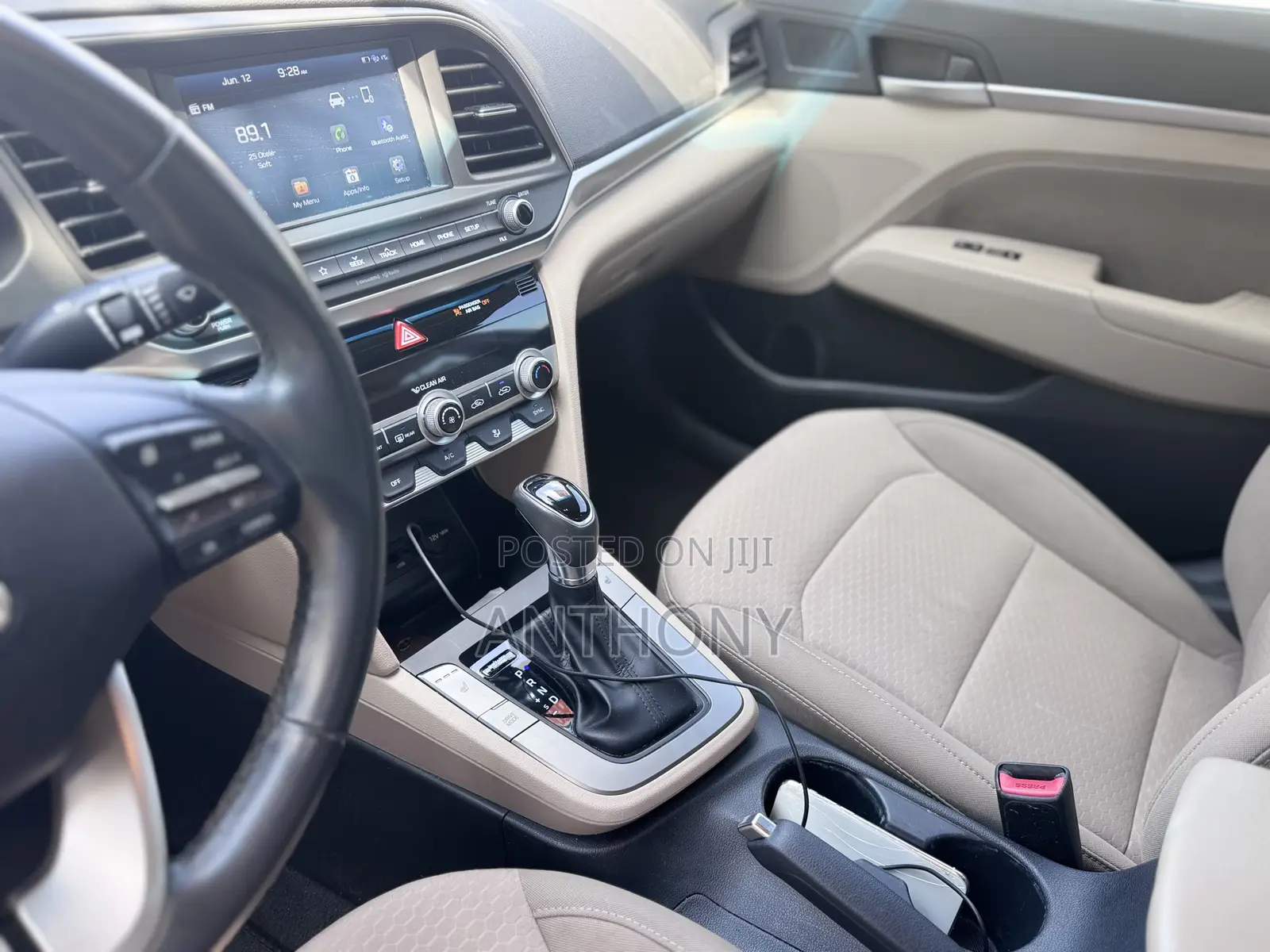 Hyundai Elantra 2019 White