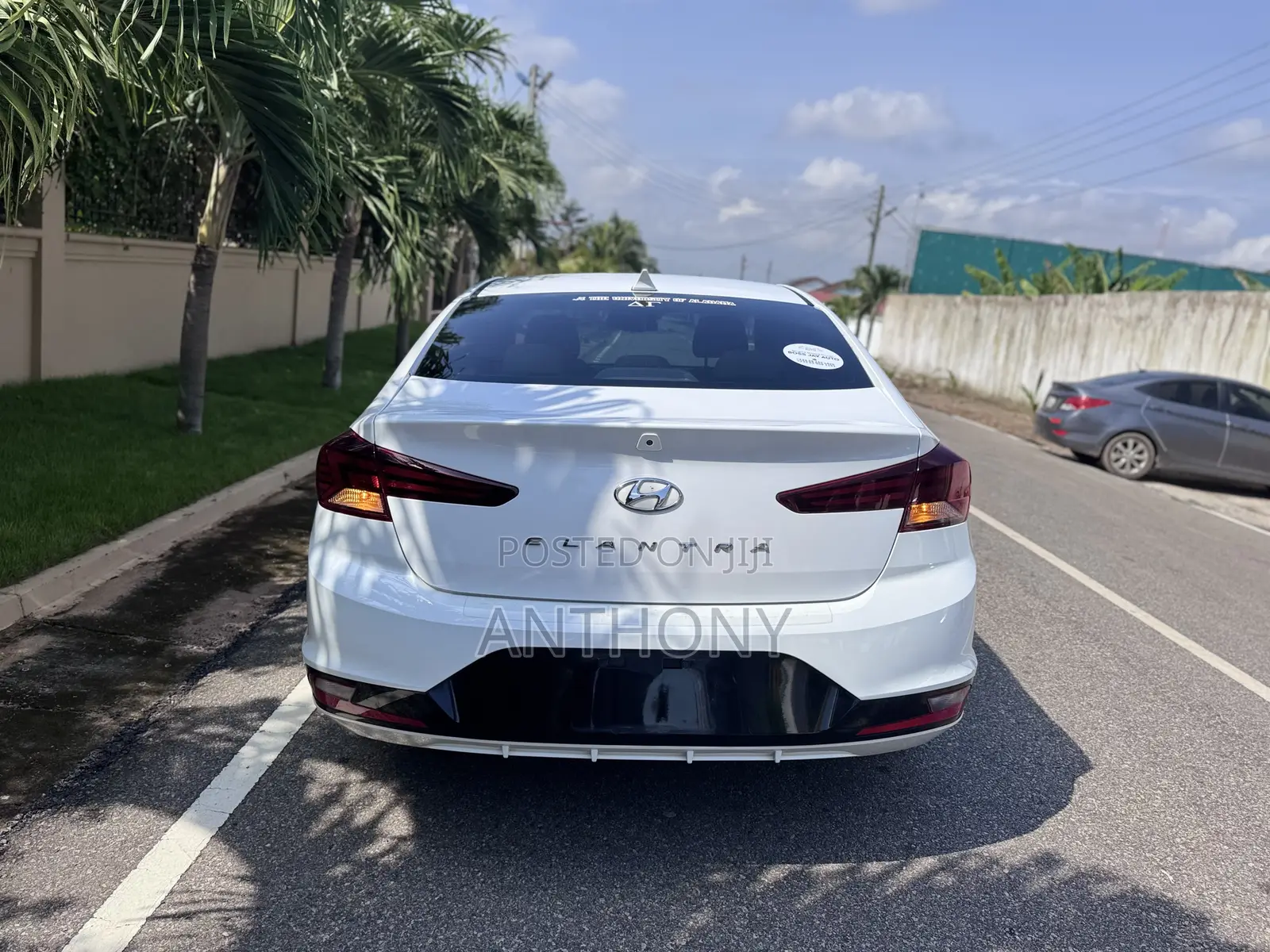 Hyundai Elantra 2019 White