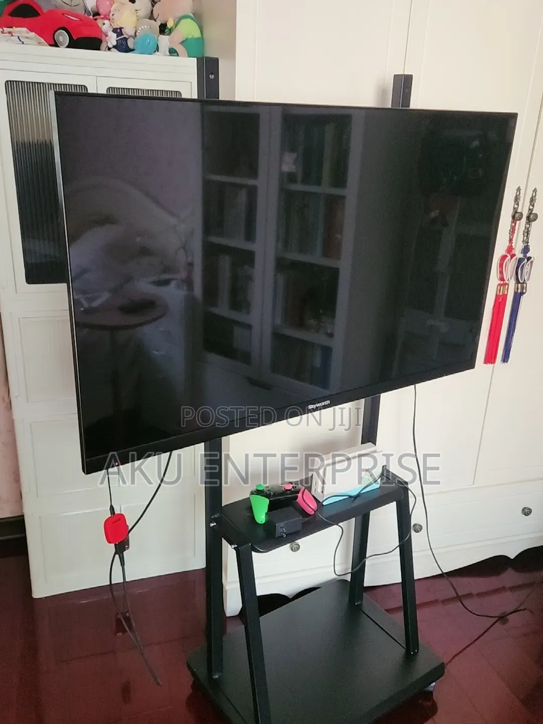 60 to 100 Plus Tv Stand With Wheels Mobile Tv Stand