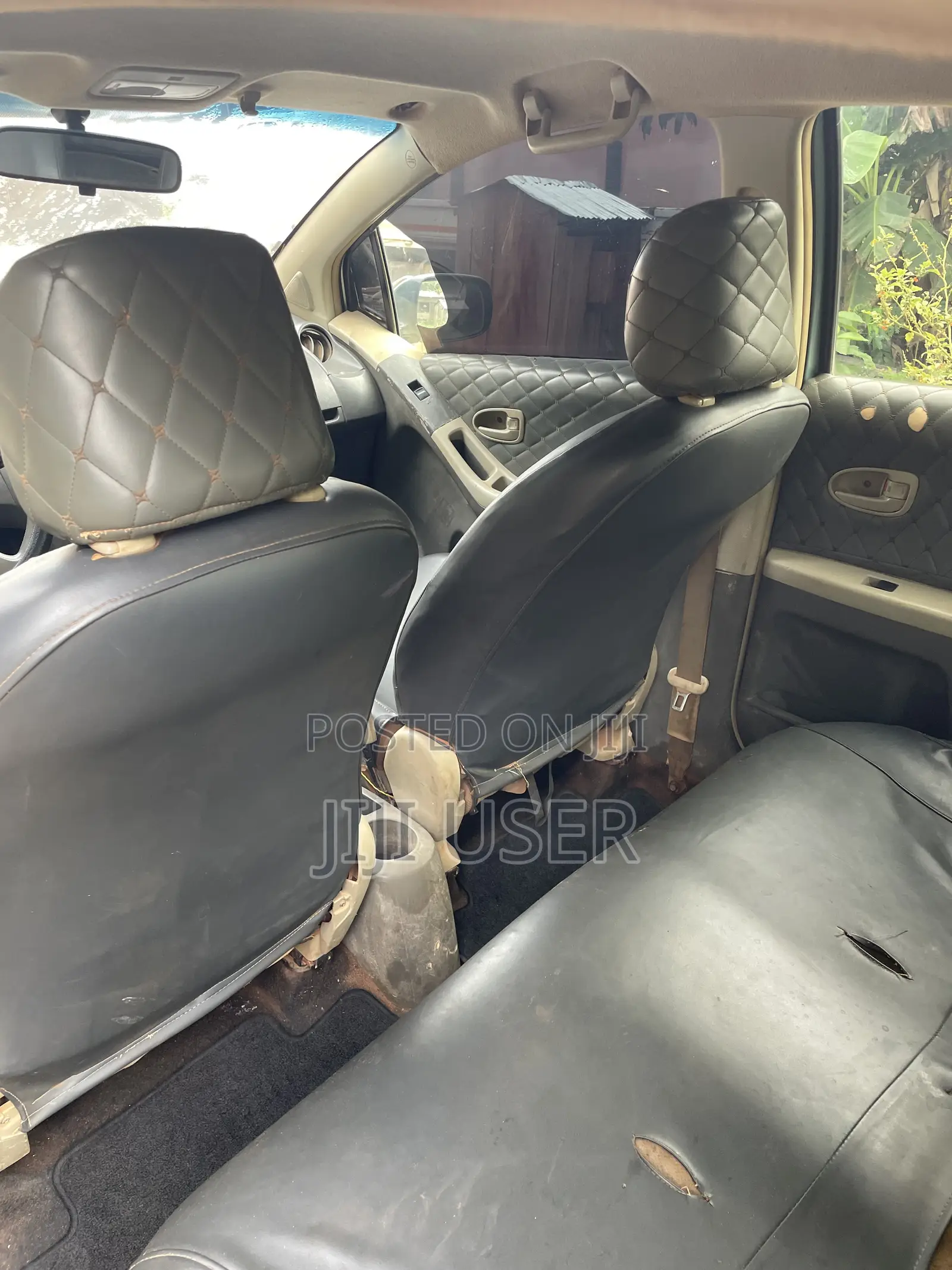 Toyota Vitz 2010 Green