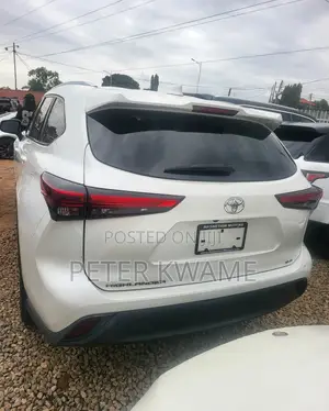 Toyota Highlander XLE 2022 White