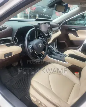 Toyota Highlander XLE 2022 White