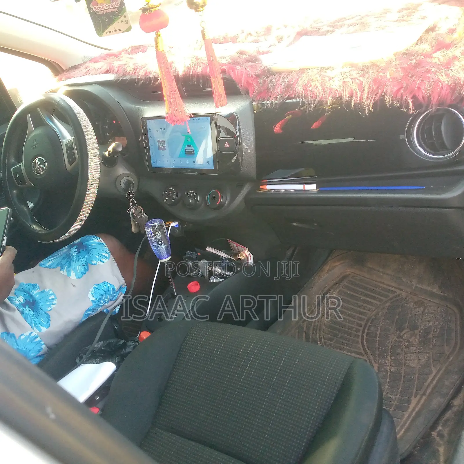 Toyota HiAce 2006 Red