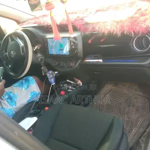 Toyota HiAce 2006 Red