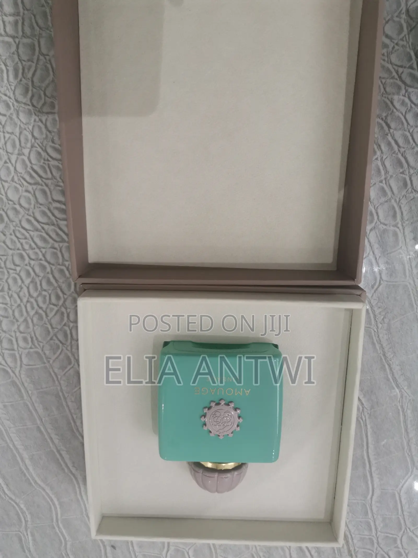Whole Sale and Retail Perfumes
