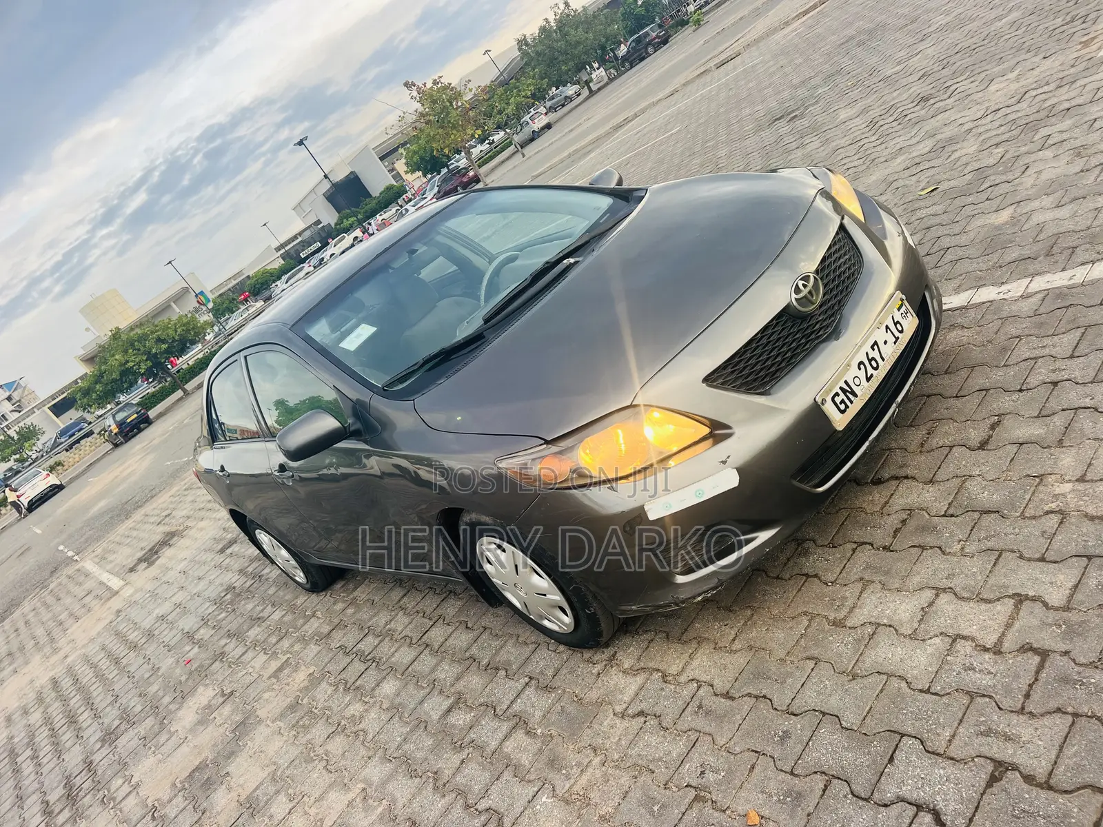 Toyota Corolla 2010 Gray