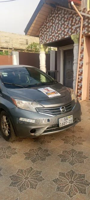 Nissan Versa 1.6 S 4dr Sedan (1.6L 4cyl 4A) 2015 Gray