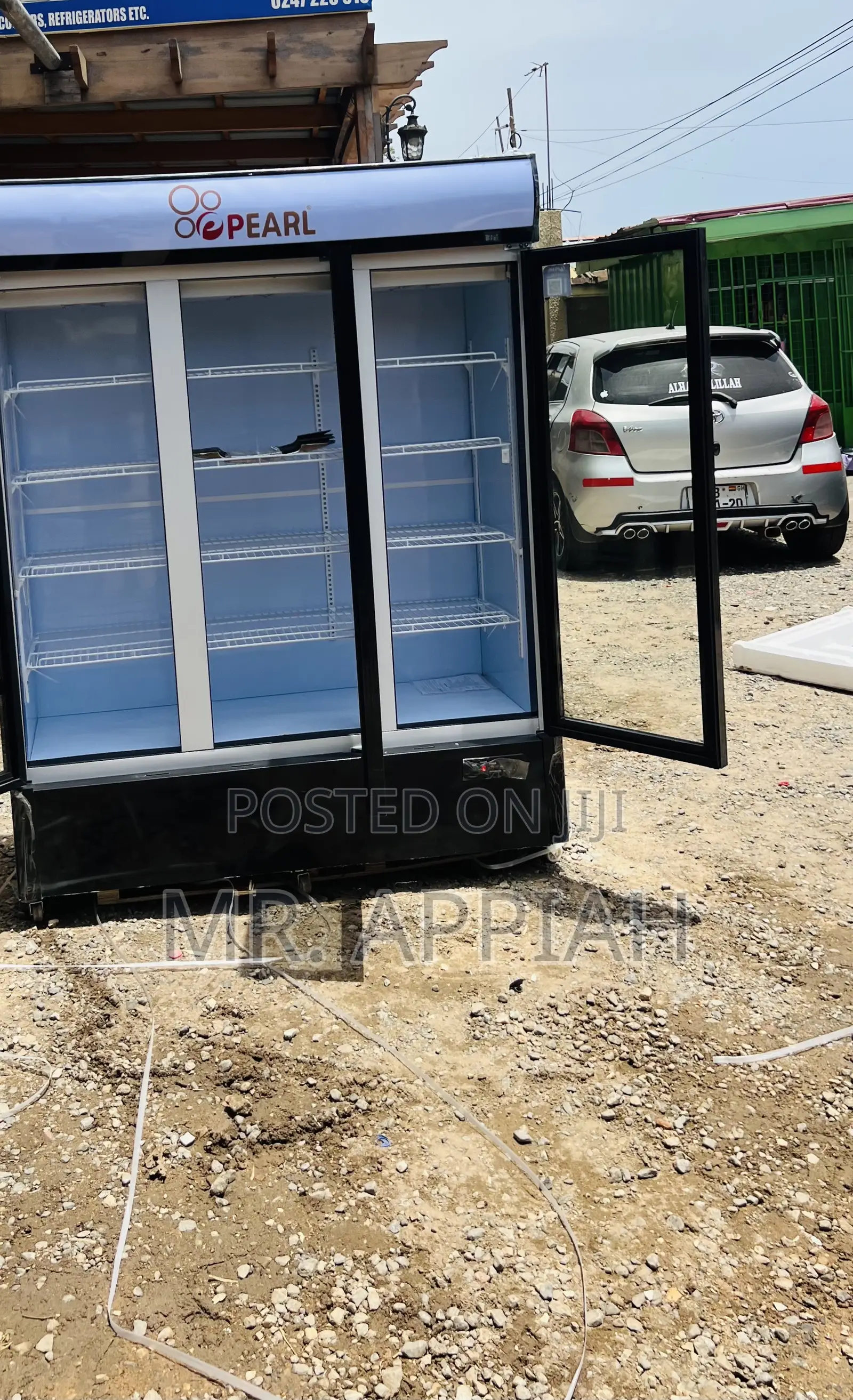 Super Durable Pearl 3 Door Beverage Cooler 