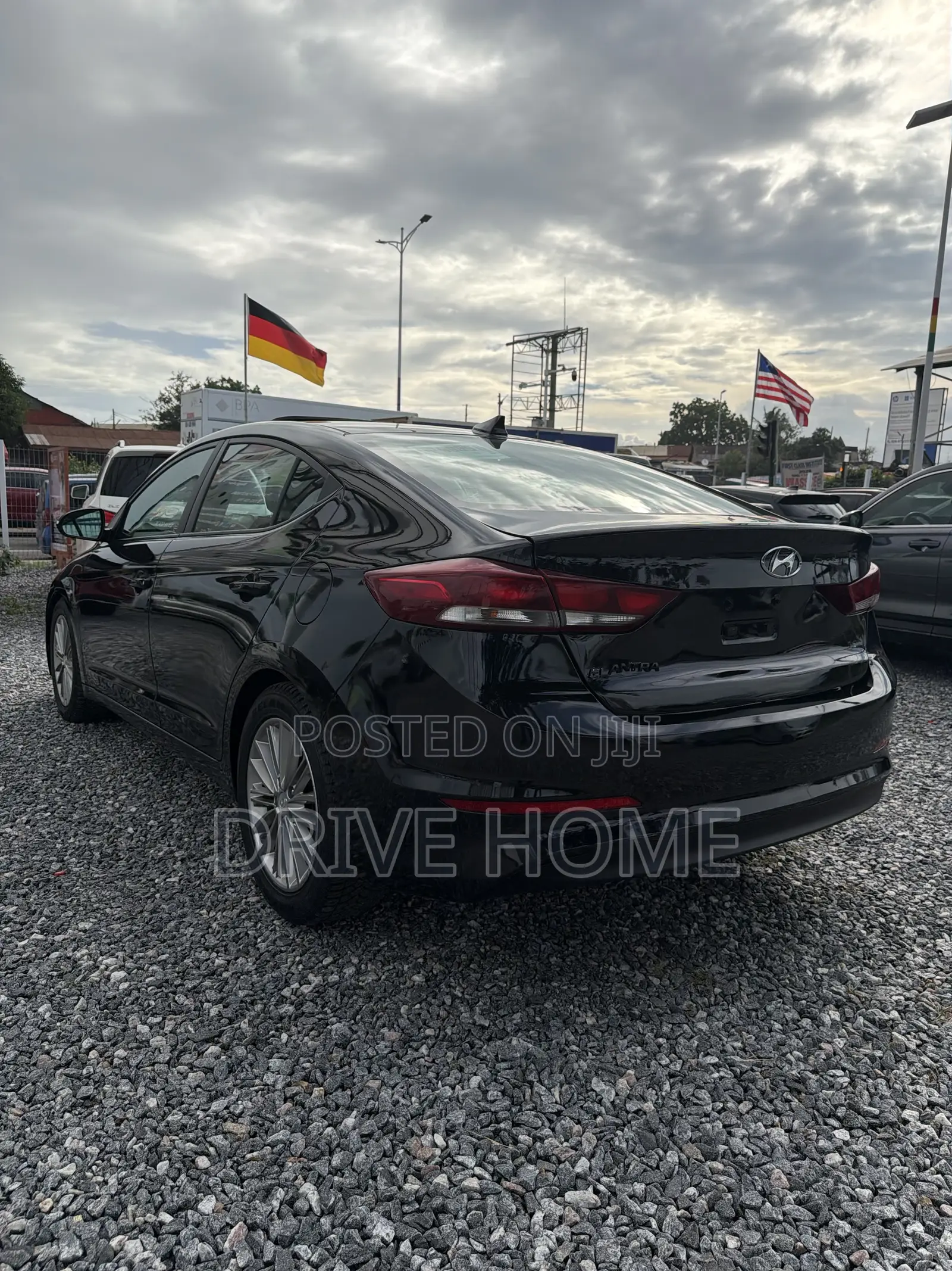 Hyundai Elantra Limited Sedan FWD (2.0L 4cyl 6A) 2017 Black