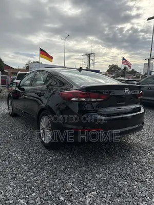 Hyundai Elantra Limited Sedan FWD (2.0L 4cyl 6A) 2017 Black