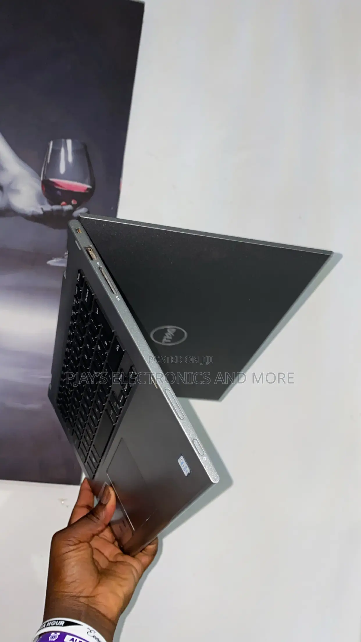 Laptop Dell Inspiron 13 5368 8GB Intel Core i3 HDD+SSD 500GB